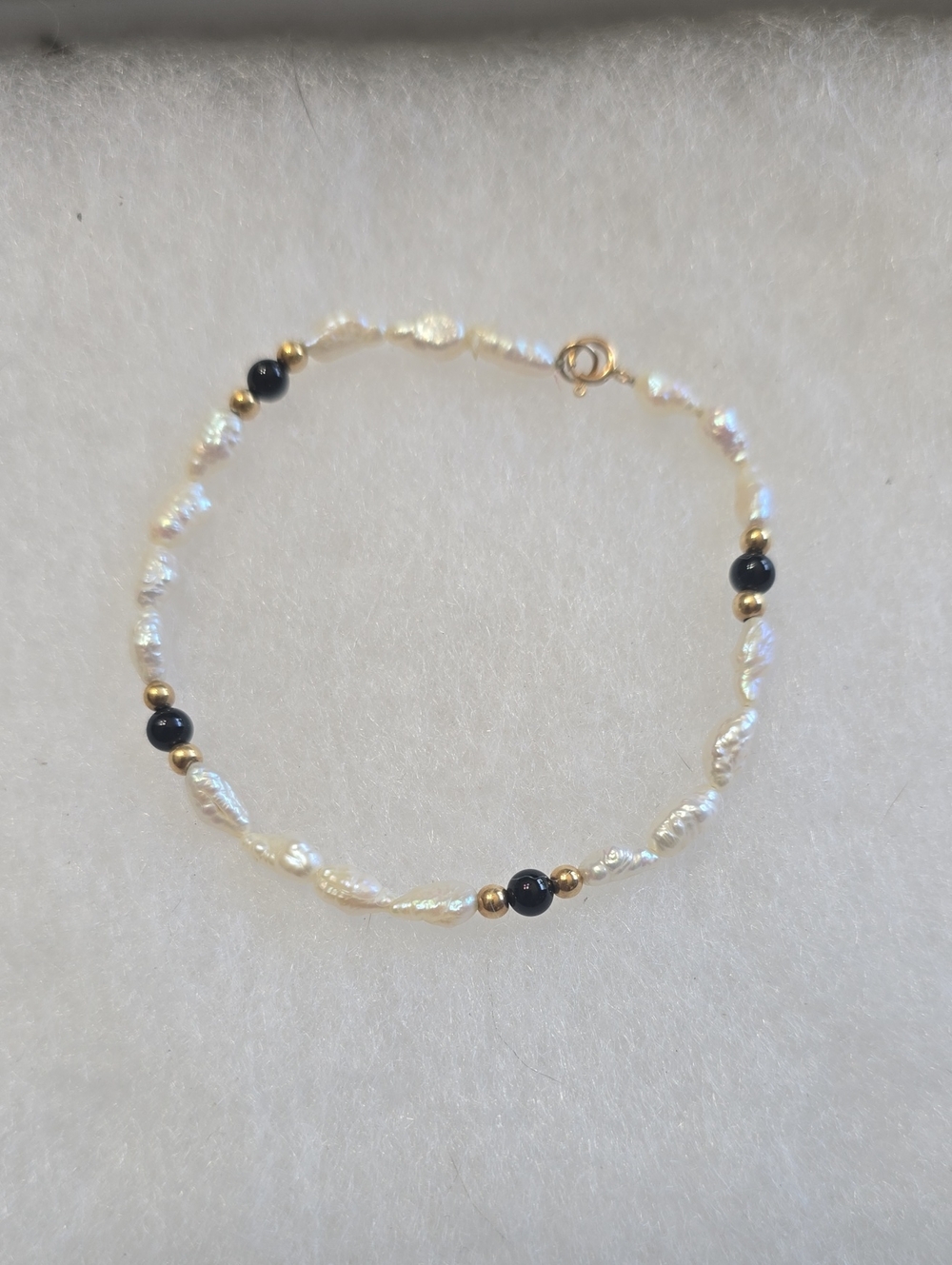 Pearl and Black Onyx Beaded Bracelet with Gold Accents